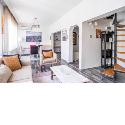 Gorgeous Flat with Balcony in Besiktas