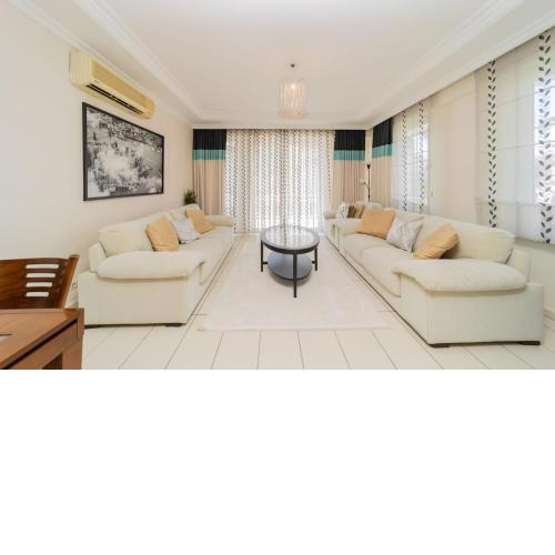 Gorgeous Flat with Pool in Antalya