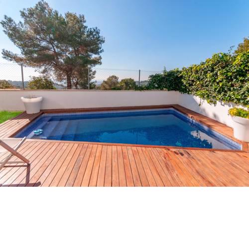 Gorgeous Villa in Canyelles Spain near Mediterranean Sea