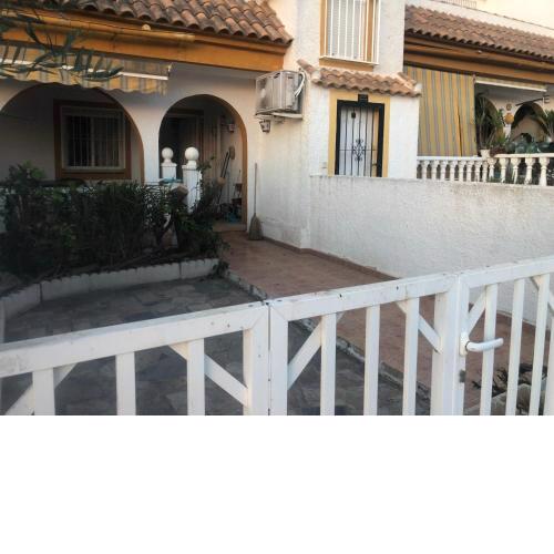 Gran alacant : two bedrooms with private garden
