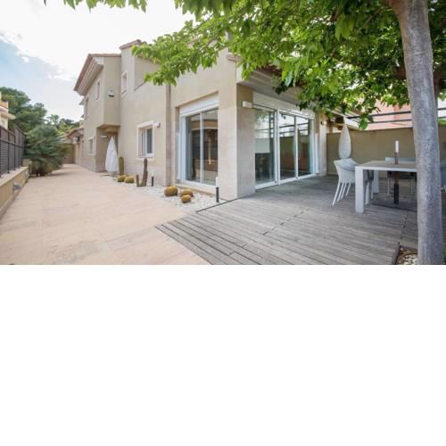 Gran casa familiar en zona de La Llosa - 115D