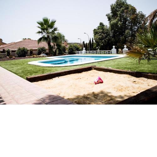 Gran chalet familiar con piscina privada y bbq