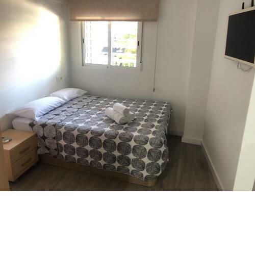Gran piso, terraza & wifi. 4Rooms 2 Bath.