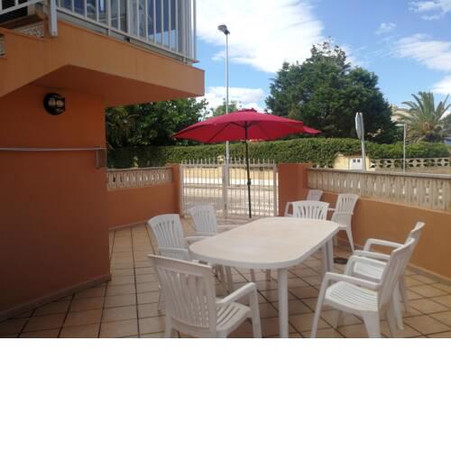 Gran Terraza cerca del mar.