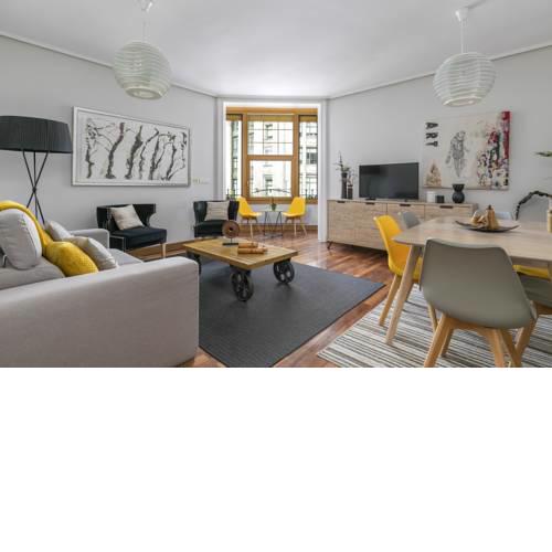 Gran Via 3 by Forever Rentals