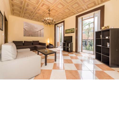 Grand Latina Apartment