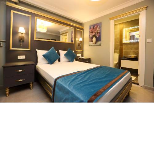 Grand moon hotel suites