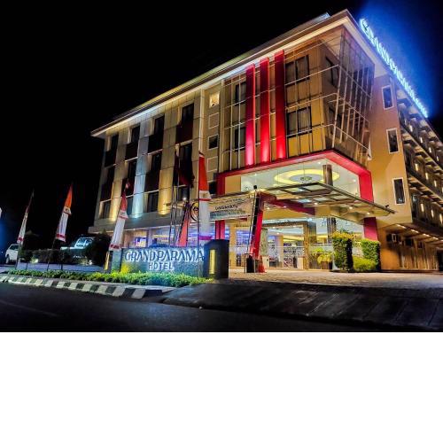 Grand Parama Hotel