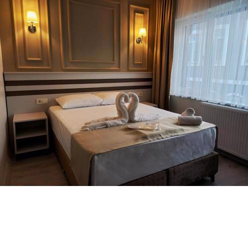 GRANDAURA HOTEL