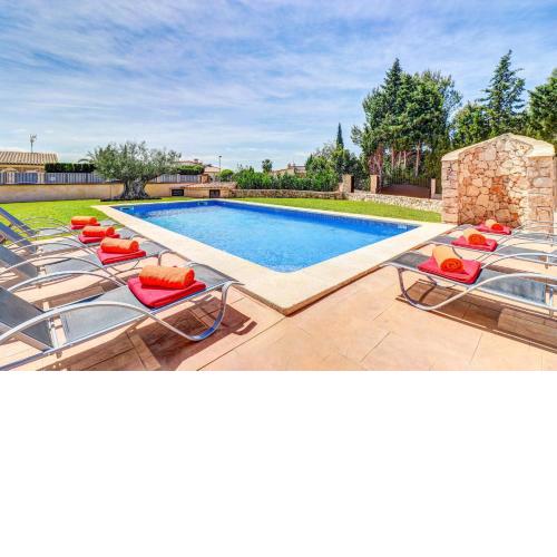 Great spacious house close to Pollenca Old Town, Pool table, Table tennis