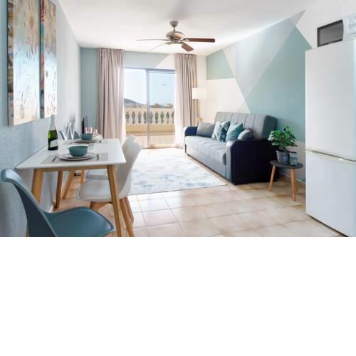 Great View, Heated Pool, Cool Design - Castle Harbour in Los Cristianos
