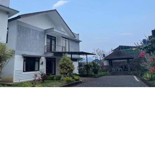 Green Hill Resort Kemuning