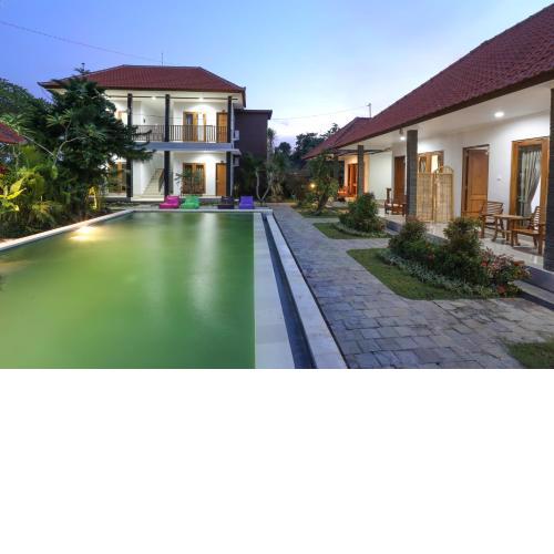 Green Papaya House