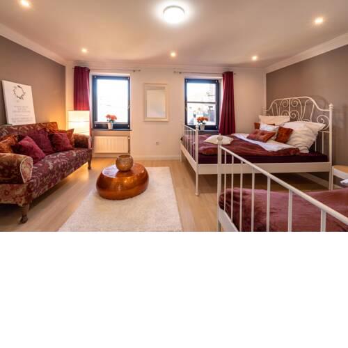 Green Valley Lounge Apartment