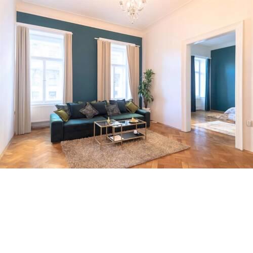 Green Velvet Apartment / Cosy & Calm / Riverside near Dancing House