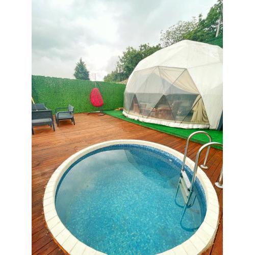 Green world glamping