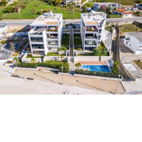 Grljevac Town House Sleeps 8 with Pool Air Con and WiFi