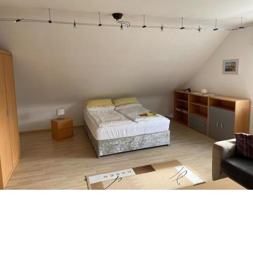 Großes Appartement im DG eines Zweifamilienhause