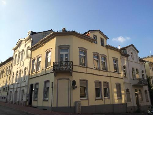 Großes und helles Innenstadt Apartment - Ferienwohnung