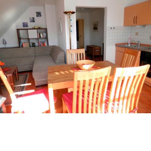 Grömitz, Stiegkamp 3, Whg. 2 -  große Wohnung mit Balkon, 2 SZ, Nähe Yachthafen, inkl. WLAN - [#3348]