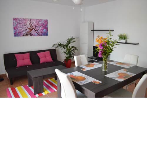 Ground floor apartment 1 bdr, private patio, South facing