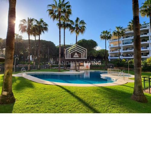 Ground floor with south west facing private garden in a beachfront urbanisation in Calahonda Mijas Costa