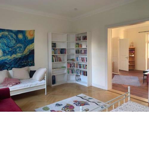 großzügige Wohnung in Schleswiger Altbauvilla