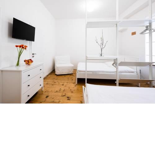 Guesthouse Slavia - apartmány s vinným sklípkem