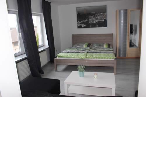 Gut gelegenes Appartment mit Wifi, Parkplatz, Wama, Trockner usw.