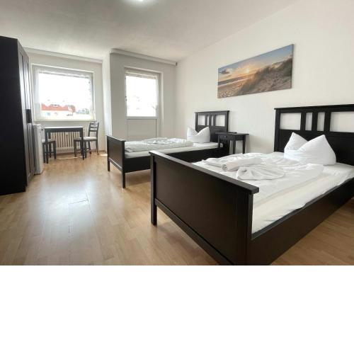 Gut geschnittene Monteurwohnung / Übergangswohnung mit Balkon (SAD161)