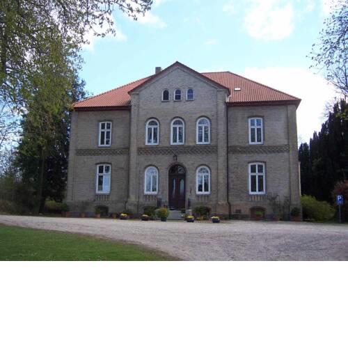 Gut Karlsminde