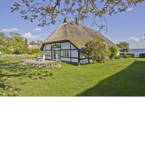 Gutshof Ostseeblick Ferienwohnungen FeWo 3 Terrasse, Gartennutzung