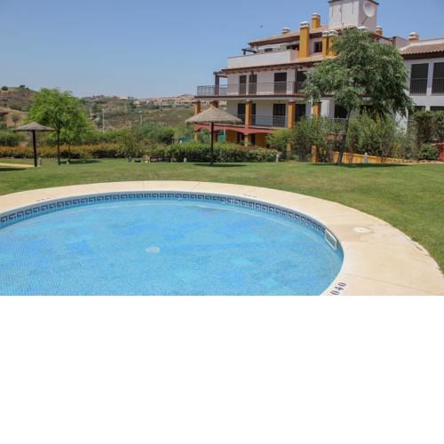 HAA001) Apartamento moderno con jardín.