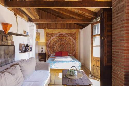 habitació en casa particular.sol, historia y silencio,alba y sin