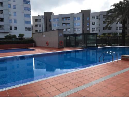 Habitación, baño privado, terraza al lado de la playa