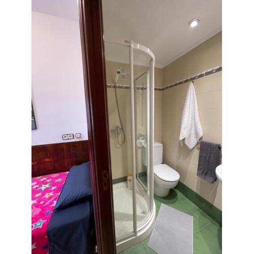 Habitación con baño privado