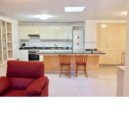 Habitación doble en apartamento compartido