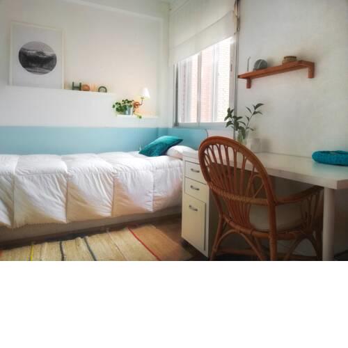HABITACION EN LA LATINA