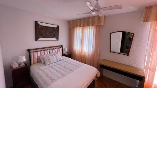 Habitación grande con terraza