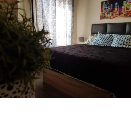 Habitación privada con minibar metro almendrales