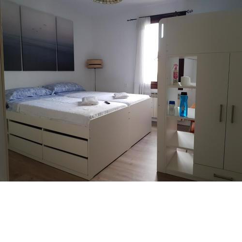 Habitación triple en caserío a 8km de Bilbao
