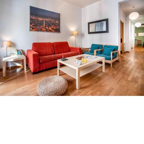 Habitat Apartments Plaza Real