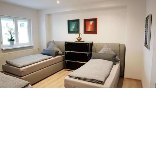 Handwerkerzimmer Reutlingen by Fam. Haas
