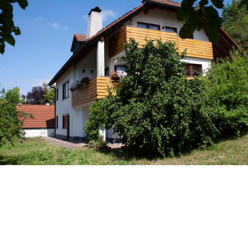 Hanghaus im Grünen