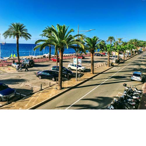 Happy LLoret