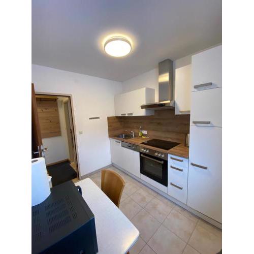 Haus 3 Top 16 - LowBudget Apartment
