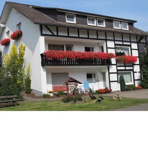 Haus am See - Pension und Ferienwohnung