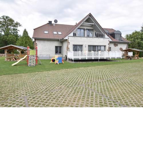 Cozy Apartment in Pepelow near the Sea