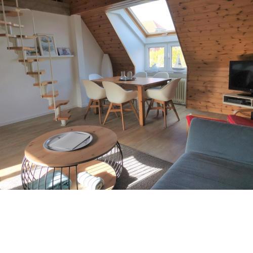 Haus Elbestraße 24 Elbestraße 24, Whg OG