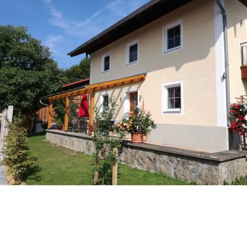 Haus Ella - Ferienhaus auf dem Land vor den Toren Salzburgs
